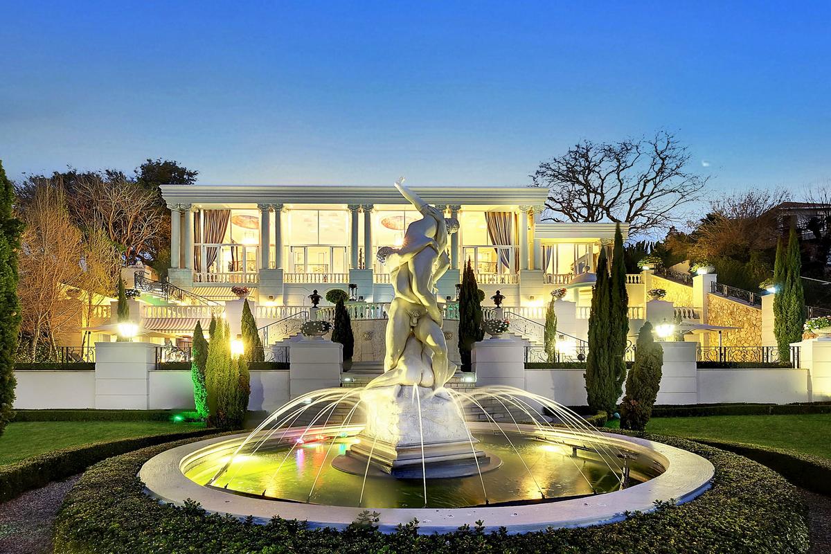 SPECTACULAR MANSION | South Africa Luxury Homes | Mansions For Sale | Luxury Portfolio