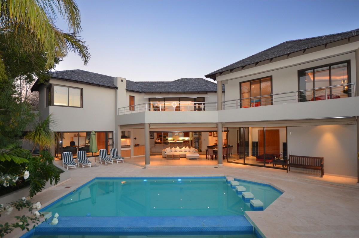 LUXURIOUS, CONTEMPORARY AND STYLISH HOME | South Africa Luxury Homes ...