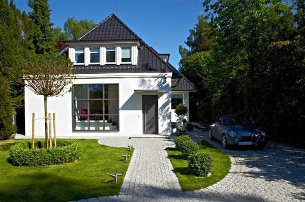 luxury-homes-for-sale-in-hamburg-germany-luxury-portfolio