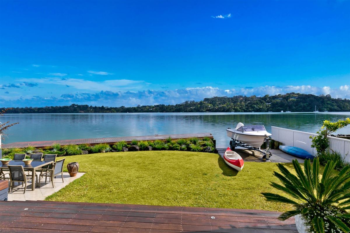 WATERFRONT PARADISE HERALD ISLAND New Zealand Luxury Homes Mansions For Sale Luxury
