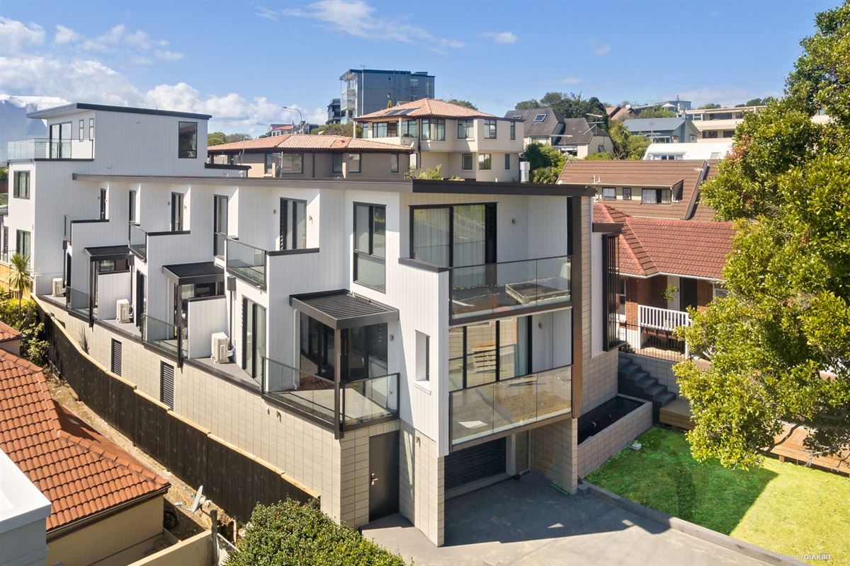 UNIQUE HIGH QUALITY TOWNHOUSE New Zealand Luxury Homes Mansions For Sale Luxury Portfolio