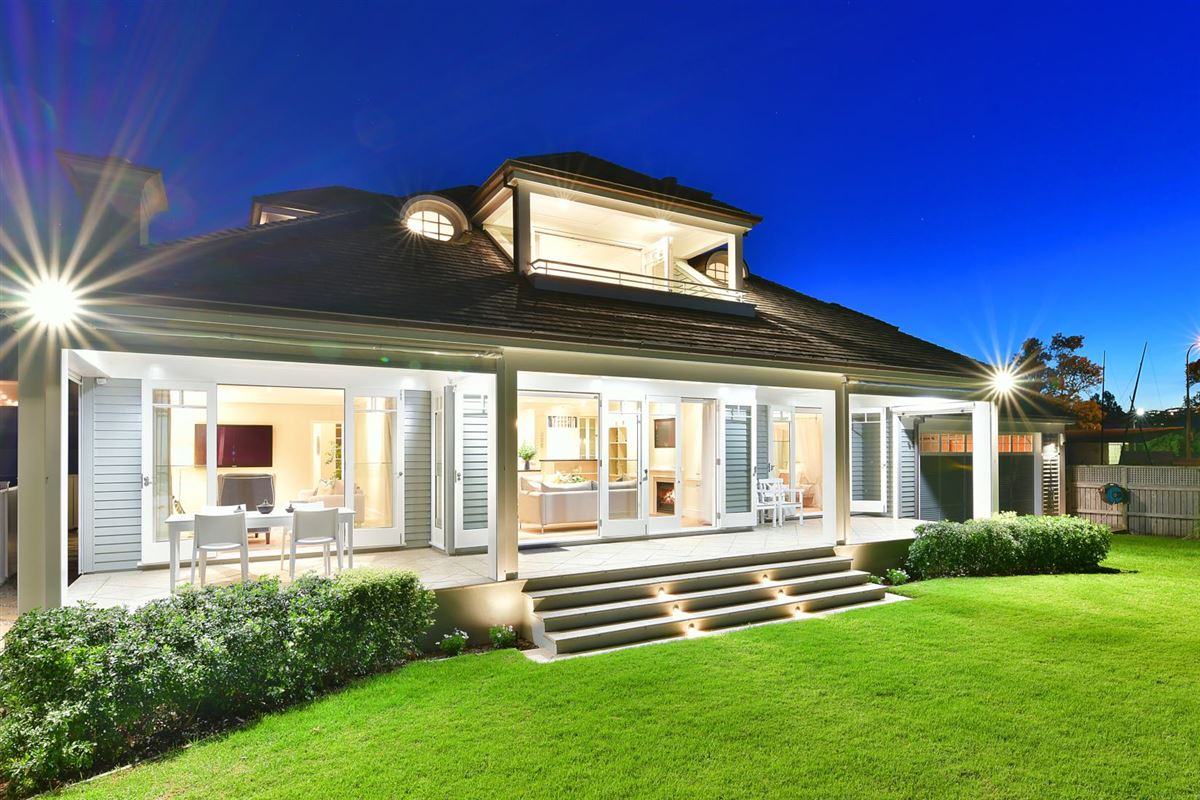 BEAUTIFUL BEACHFRONT PROPERTY New Zealand Luxury Homes Mansions For