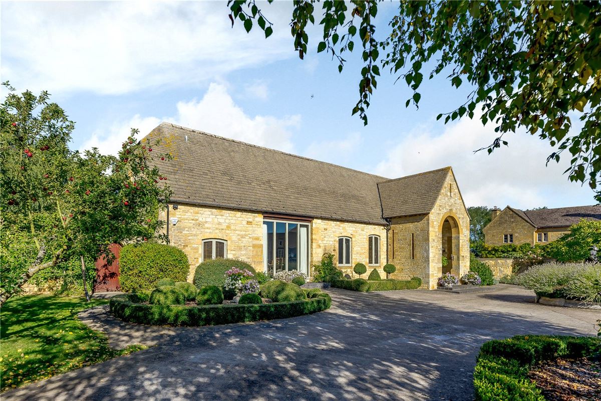 Stunning Barn Conversion With Excellent Equestrian Facilities And