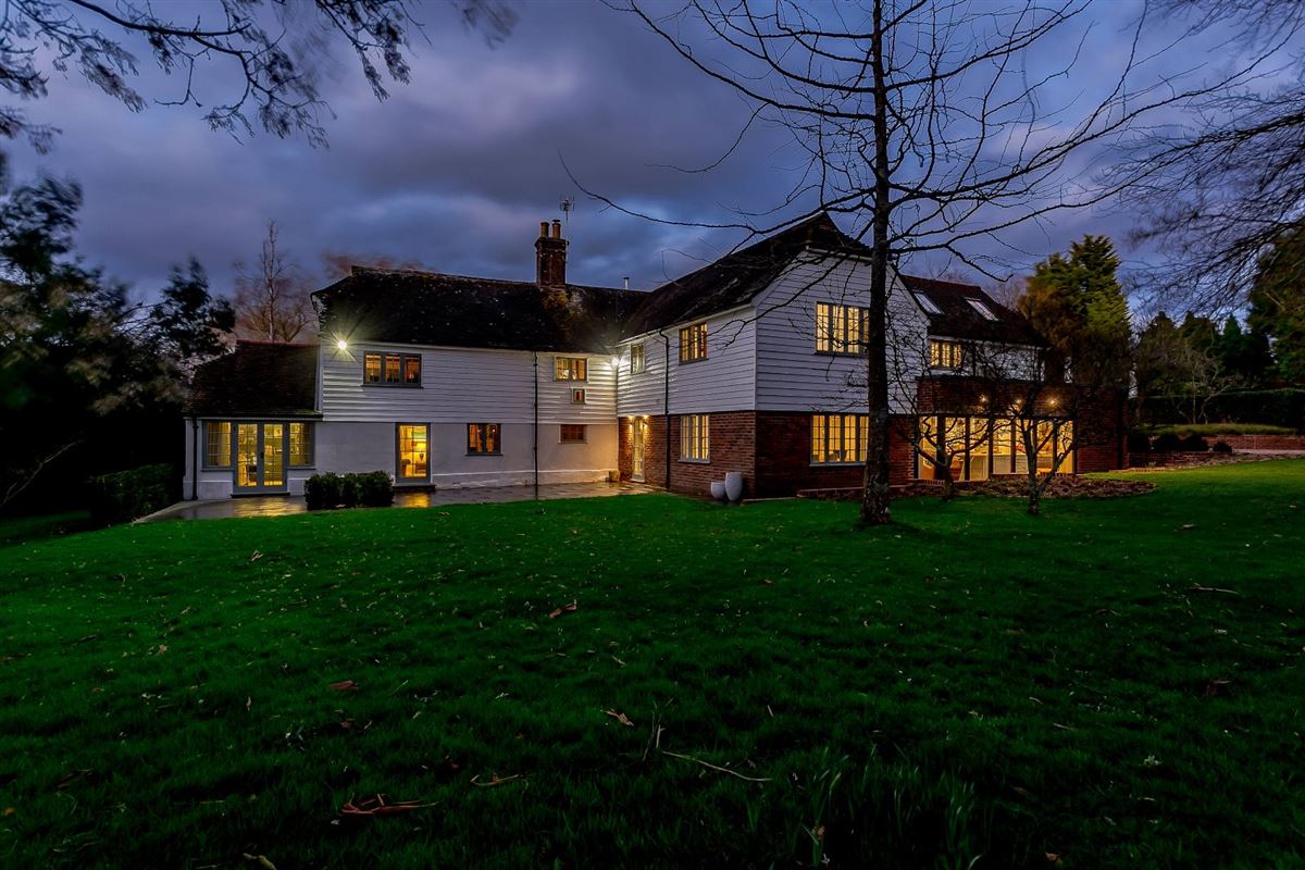 BULLS FARM HOUSE United Kingdom Luxury Homes Mansions For Sale Luxury Portfolio