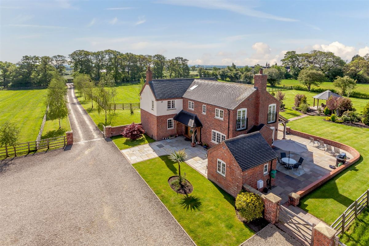  United Kingdom Luxury Homes Mansions For Sale Luxury Portfolio