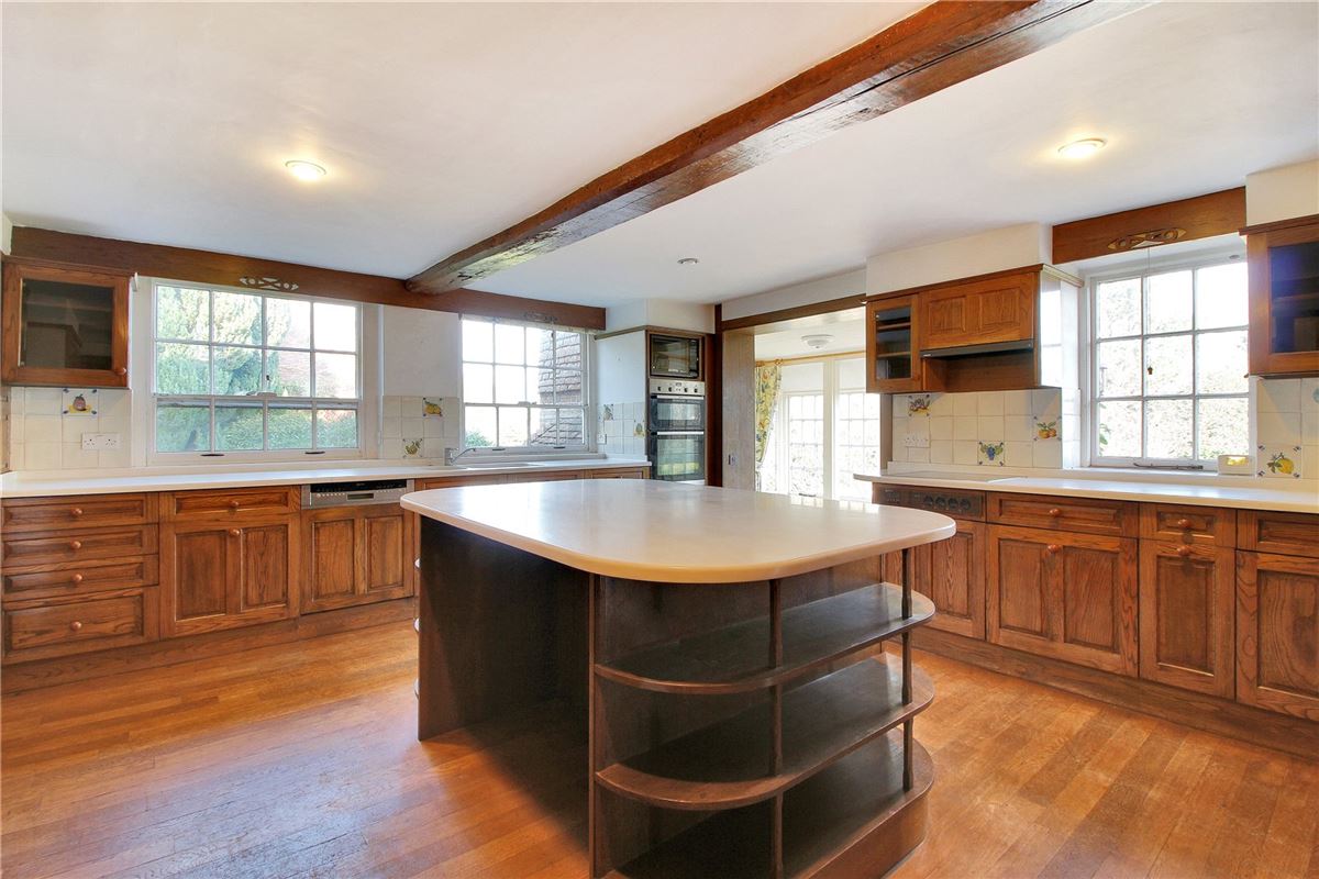 Superbly Positioned In The Sussex High Weald United Kingdom