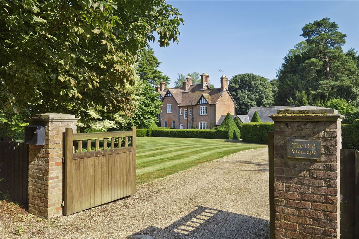 EXCEPTIONAL VICTORIAN VICARAGE United Kingdom Luxury Homes Mansions