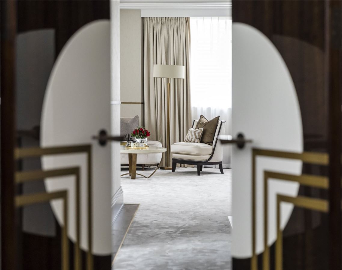 完全翻新的装饰艺术建筑  luxury real estate