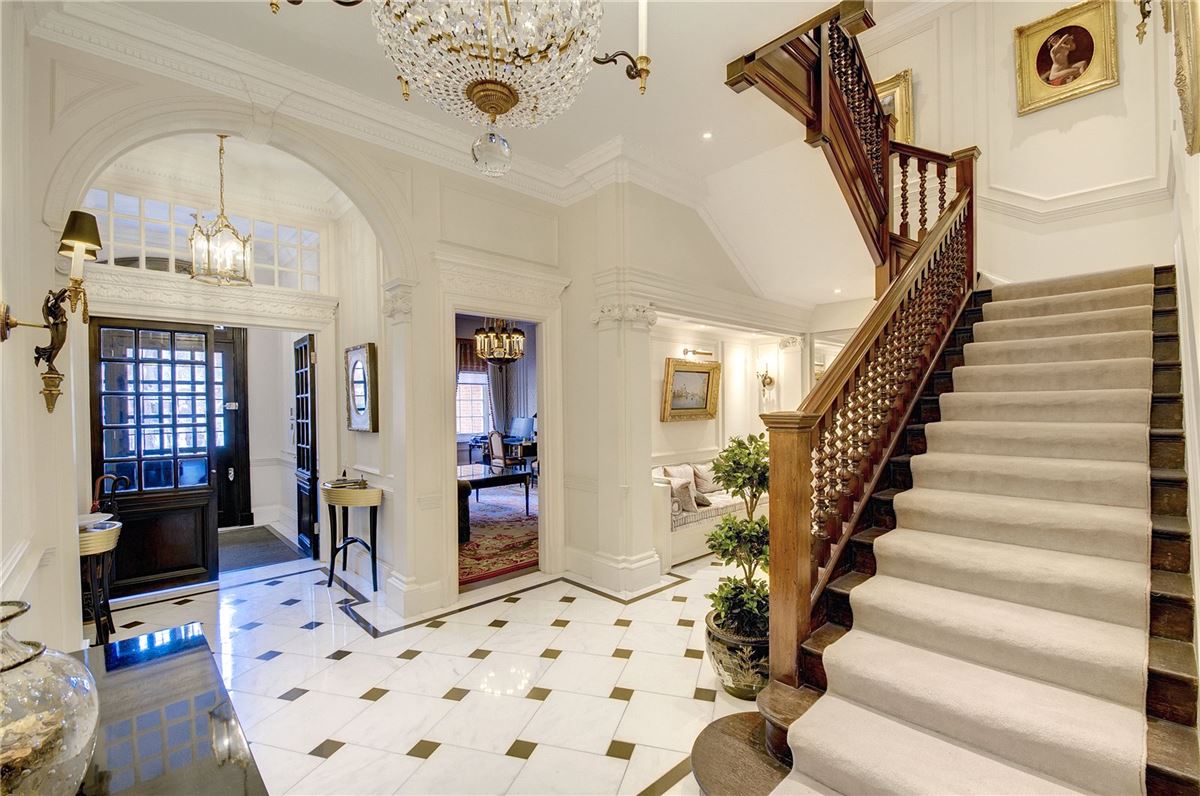 A GRAND PERIOD TOWNHOUSE IN BELGRAVIA United Kingdom Luxury Homes