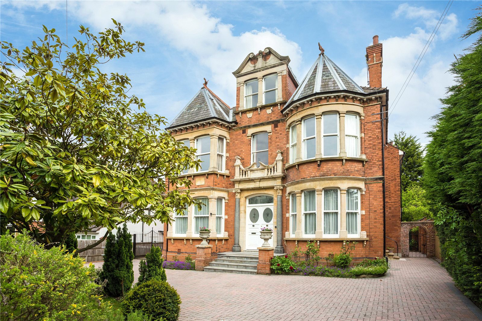 HOLT MANOR IN THE UNITED KINGDOM United Kingdom Luxury Homes