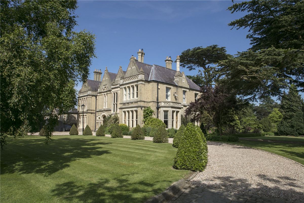 ETTINGTON HALL | United Kingdom Luxury Homes | Mansions For Sale ...