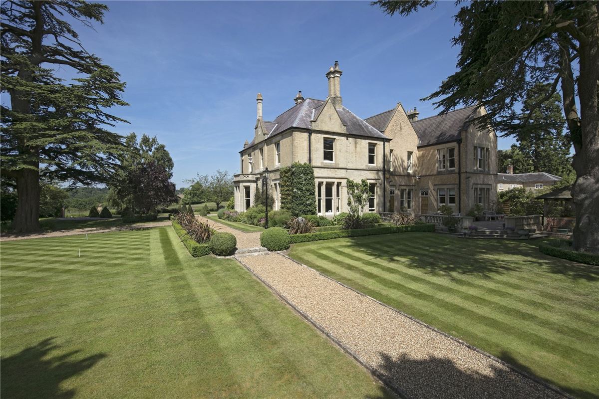 ETTINGTON HALL | United Kingdom Luxury Homes | Mansions For Sale ...