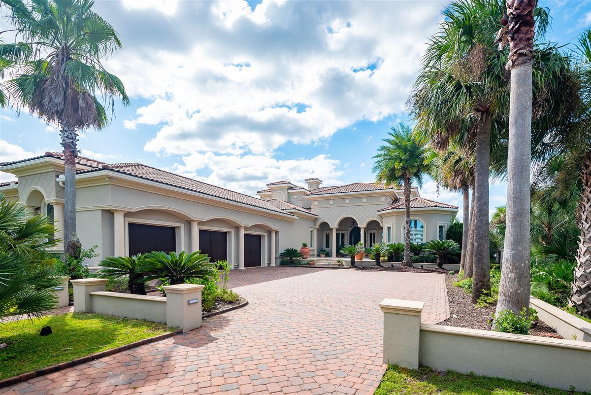 PRIVATE ISLAND WATERFRONT LIVING South Carolina Luxury Homes Mansions For Sale Luxury