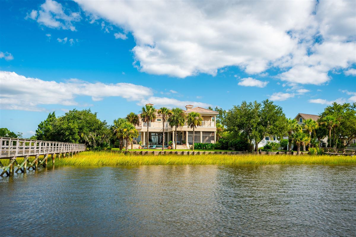 PRIVATE ISLAND WATERFRONT LIVING South Carolina Luxury Homes
