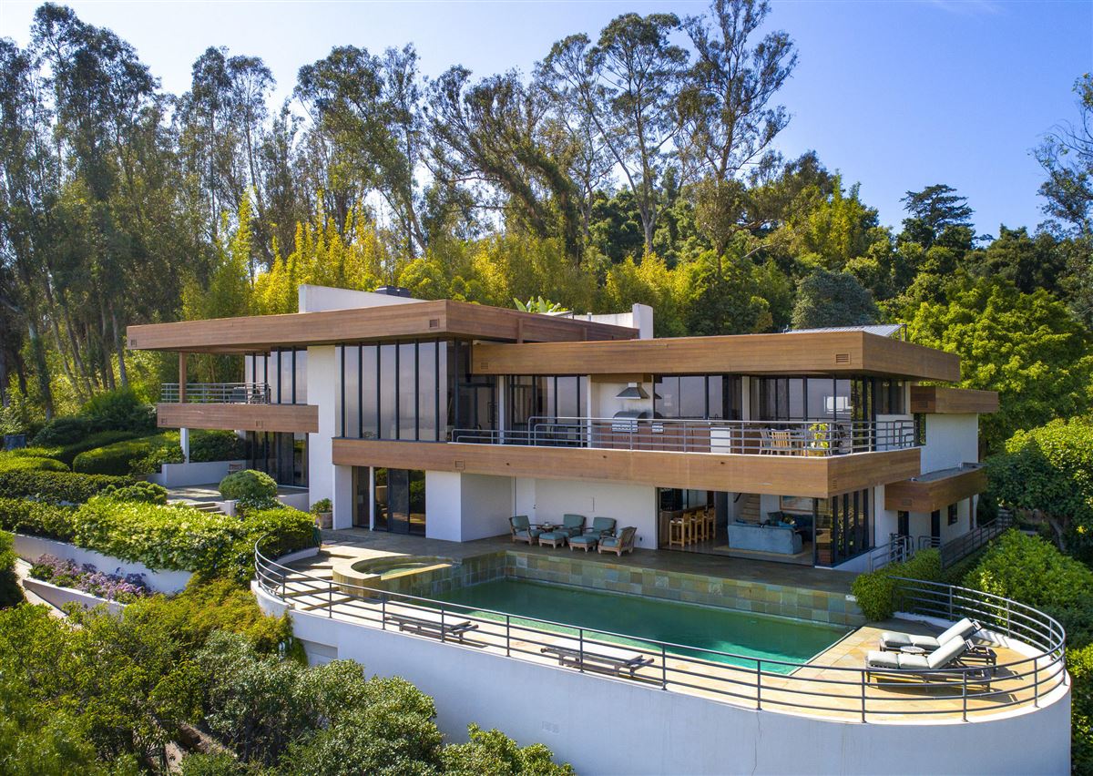 CASA BENE COMMANDING KNOLLTOP PROPERTY California Luxury Homes