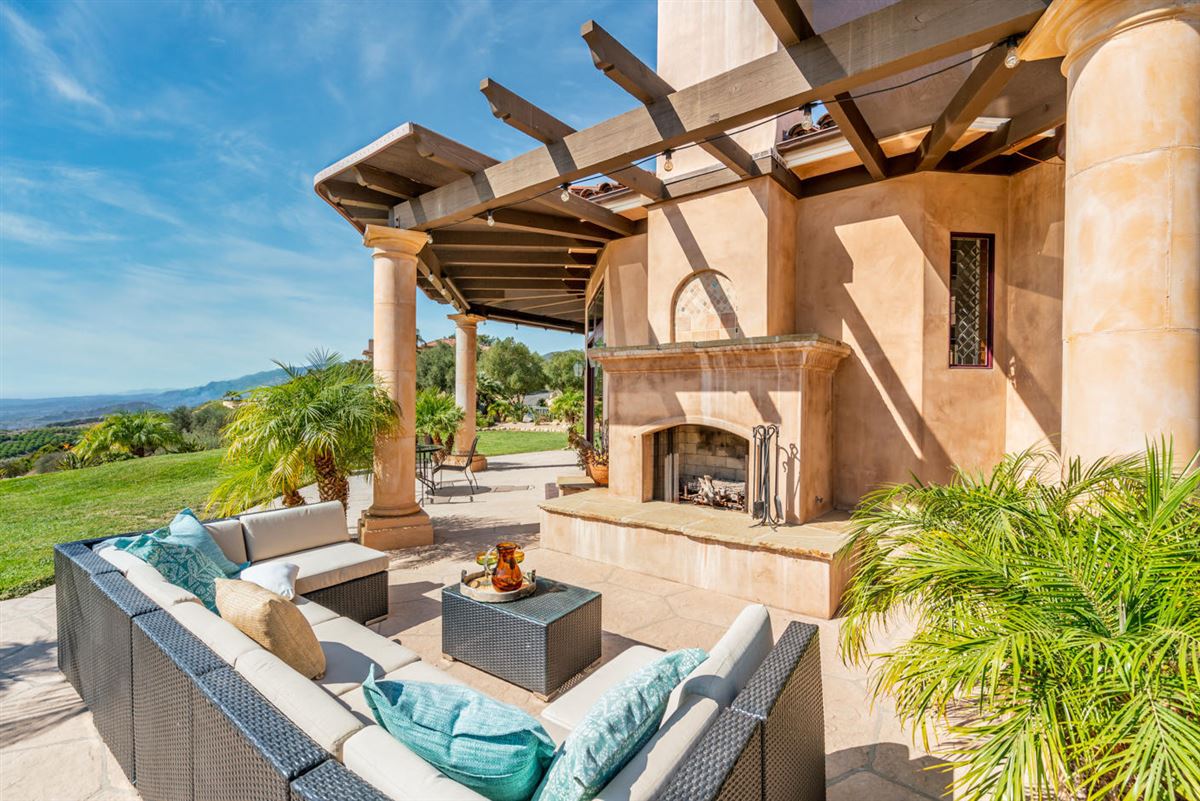 PRIVATE COMPOUND OFFERING GRACIOUS LIVING California Luxury Homes Mansions For Sale Luxury