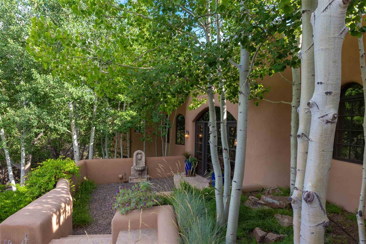 ASTOUNDINGLY BEAUTIFUL GATED SANTA FE ESTATE | New Mexico Luxury Homes ...