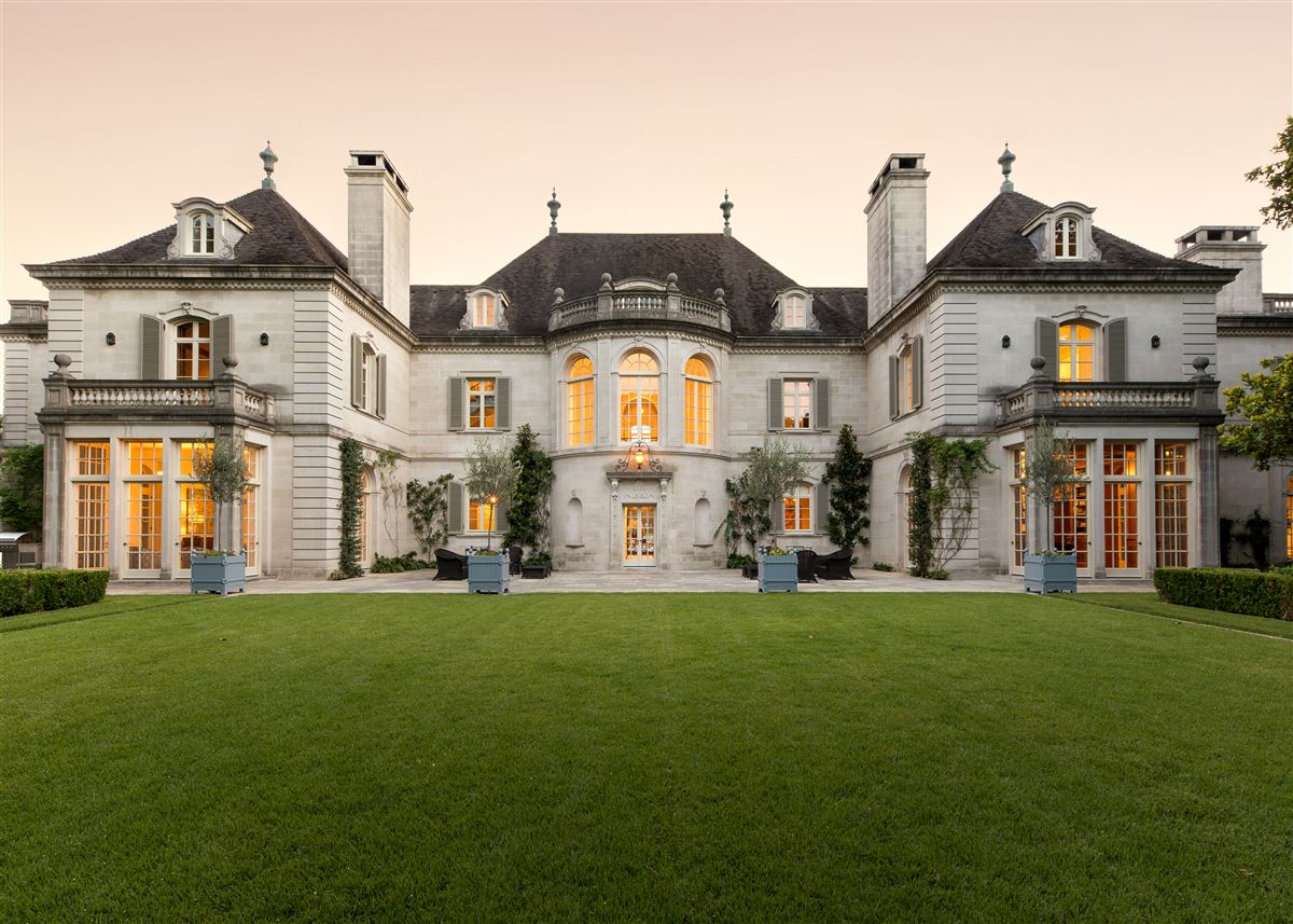 CRESPI ESTATE | Texas Luxury Homes | Mansions For Sale | Luxury Portfolio