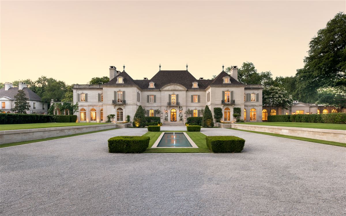 CRESPI ESTATE | Texas Luxury Homes | Mansions For Sale | Luxury Portfolio