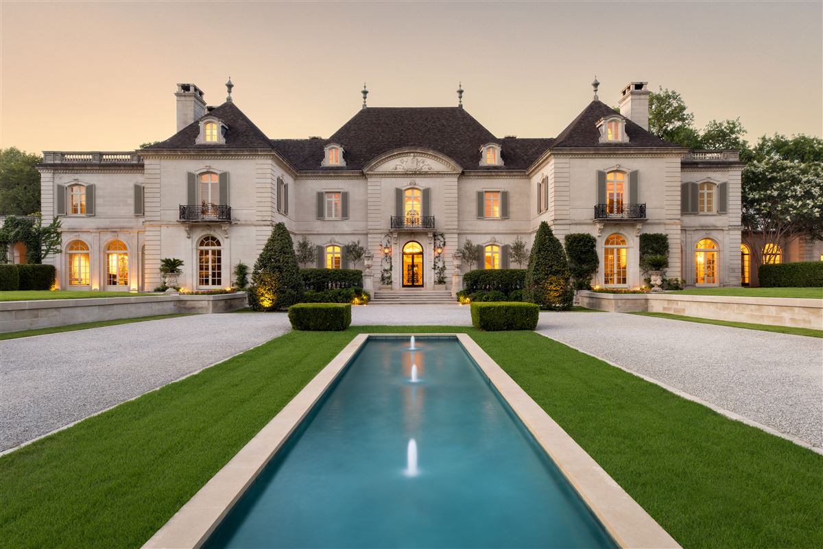 CRESPI ESTATE | Texas Luxury Homes | Mansions For Sale | Luxury Portfolio