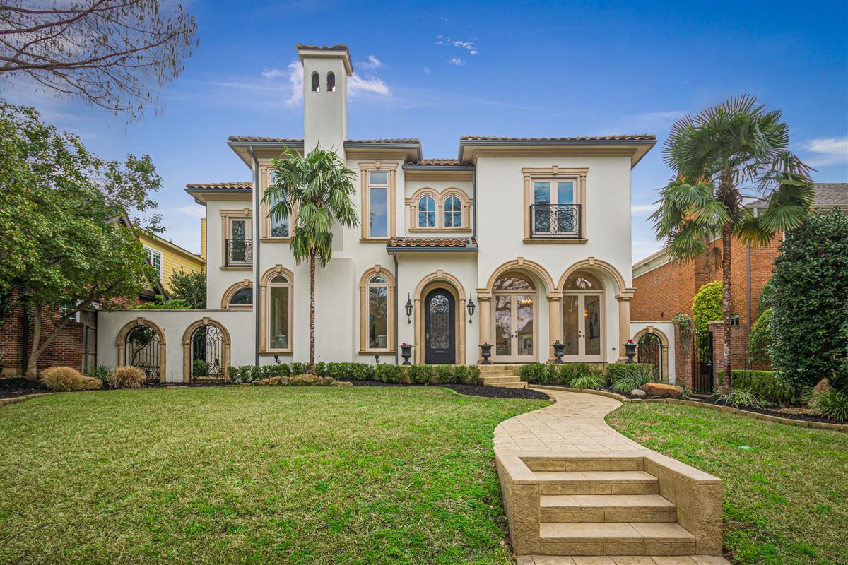 SITUATED IN THE HEART OF HIGHLAND PARK Texas Luxury  Homes  Mansions For Sale  Luxury  Portfolio