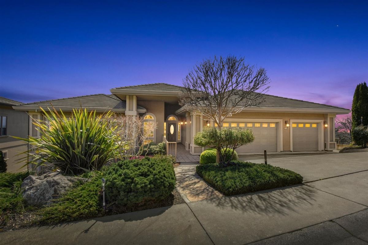 VIEWS OF FOLSOM LAKE, THE SIERRA'S AND THE SACRAMENTO VALLEY
