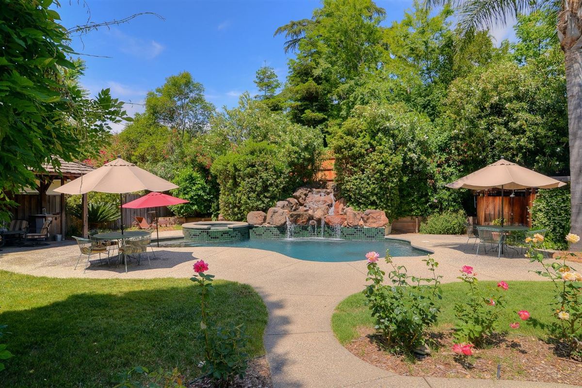 SECLUDED PARKLIKE ESTATE PROPERTY California Luxury Homes Mansions For Sale Luxury Portfolio