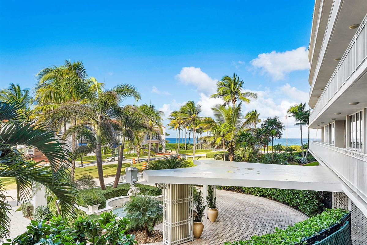 COVETED BUILDING ON THE ISLAND OF PALM BEACH | Florida Luxury Homes ...