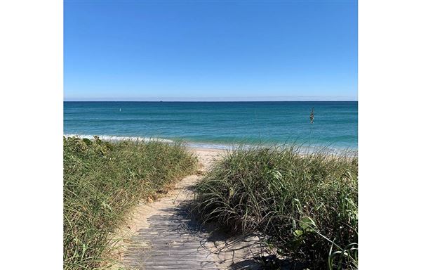 希尔伯勒海滩超现代杰作 luxury real estate