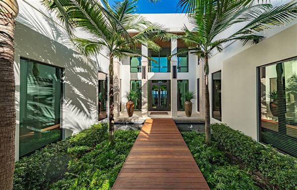 希尔伯勒海滩超现代杰作 luxury properties