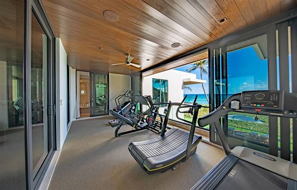 Mansions in 希尔伯勒海滩超现代杰作