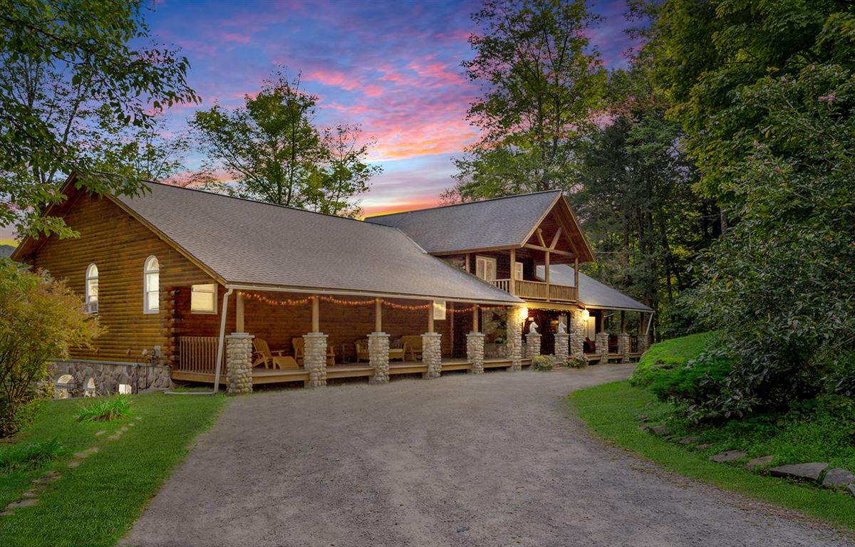 THE ULTIMATE MOUNTAIN RETREAT New York Luxury Homes Mansions For Sale Luxury Portfolio