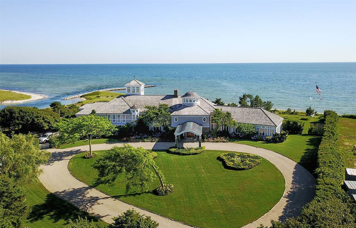 FAMILY COMPOUND WITH THE FINEST VIEWS ON CAPE COD Massachusetts