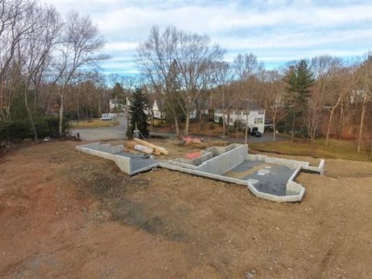 Luxury properties 屡获殊荣的建筑商新建住宅