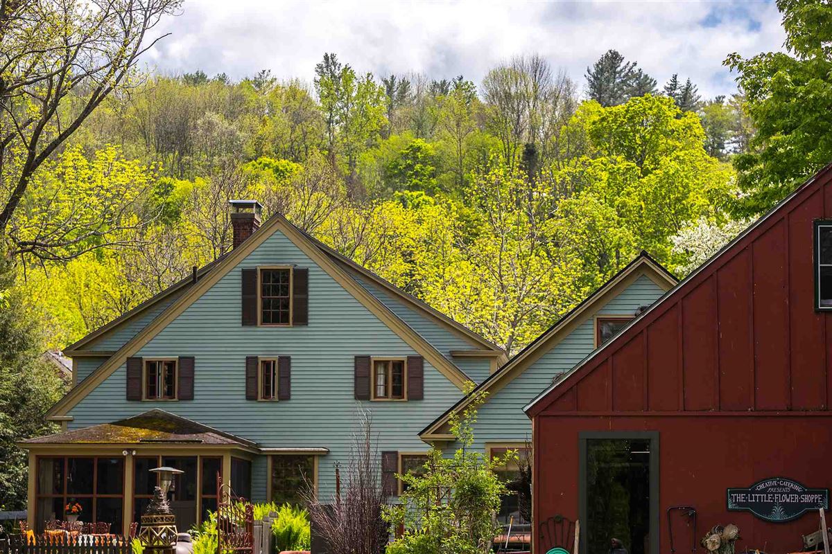 WELLCONCEIVED COMPOUND IN WOODSTOCK VILLAGE Vermont Luxury Homes