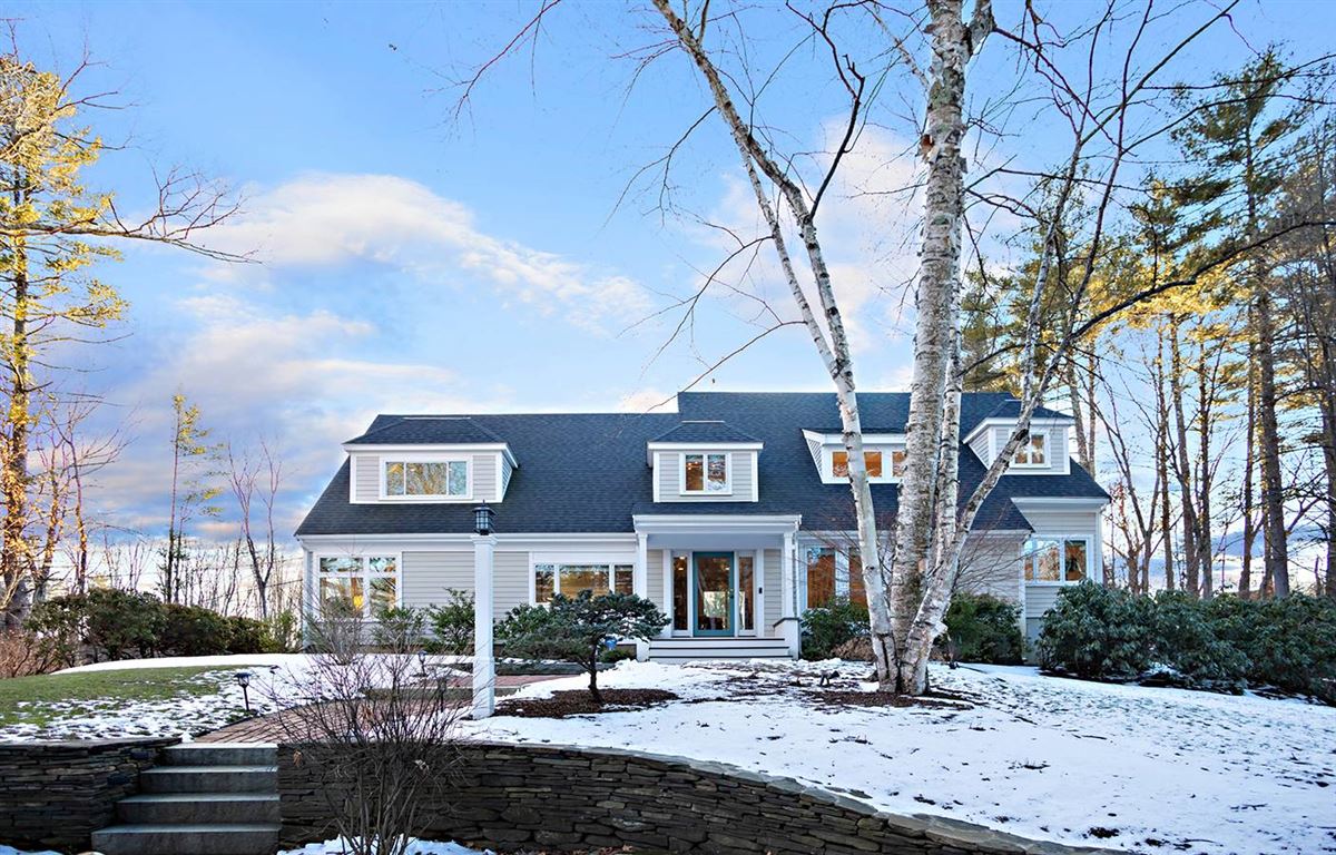 A QUINTESSENTIAL NEW ENGLAND PROPERTY Massachusetts Luxury Homes