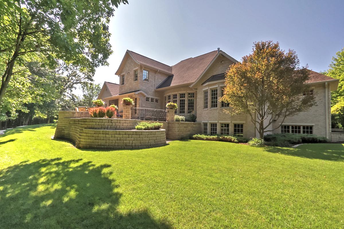 CUSTOM CRAFTED MASTERPIECE | Wisconsin Luxury Homes | Mansions For Sale ...