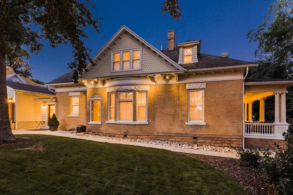 FULLY RESTORED VICTORIAN | Utah Luxury Homes | Mansions ...