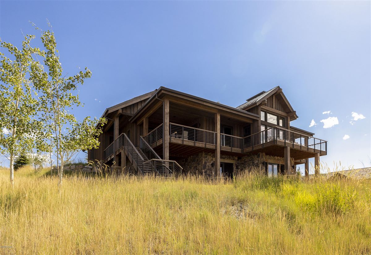 VICTORY RANCH HOME WITH STUNNING STYLE Utah Luxury Homes Mansions