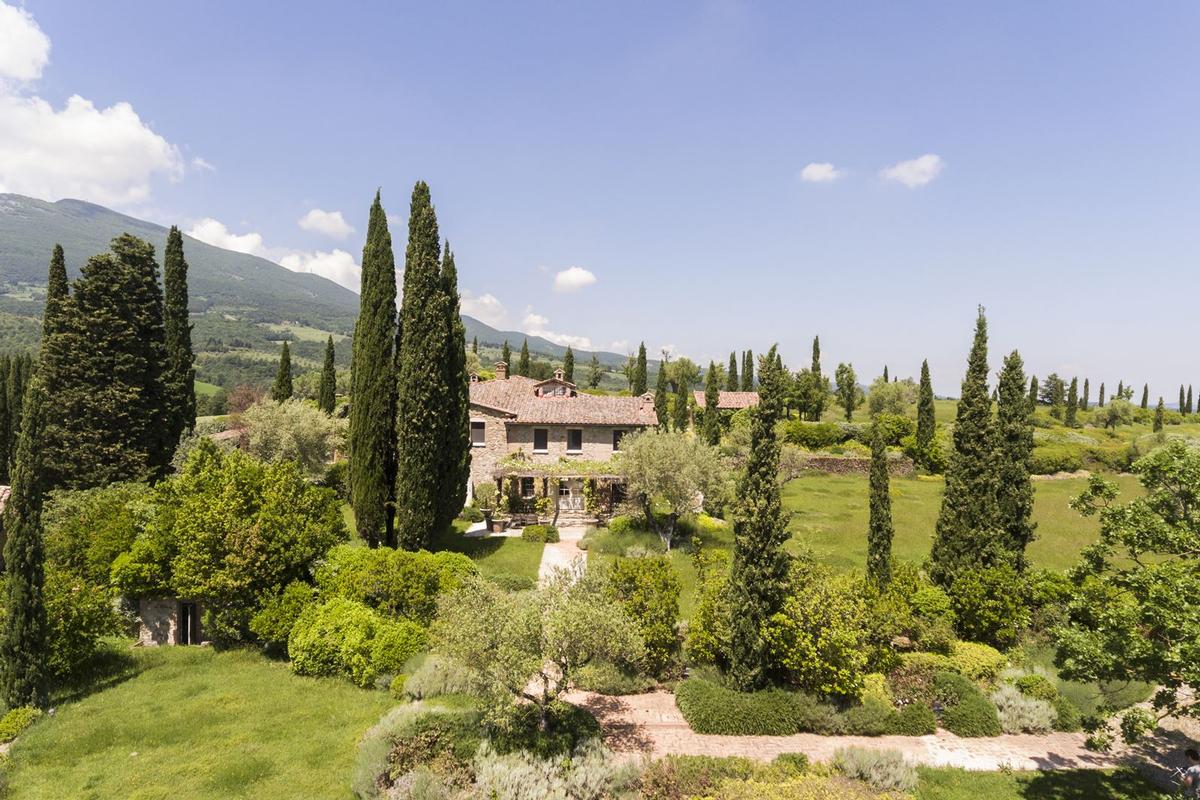 PRESTIGIOUS ESTATE IN CETONA - TUSCANY | Italy Luxury Homes | Mansions ...