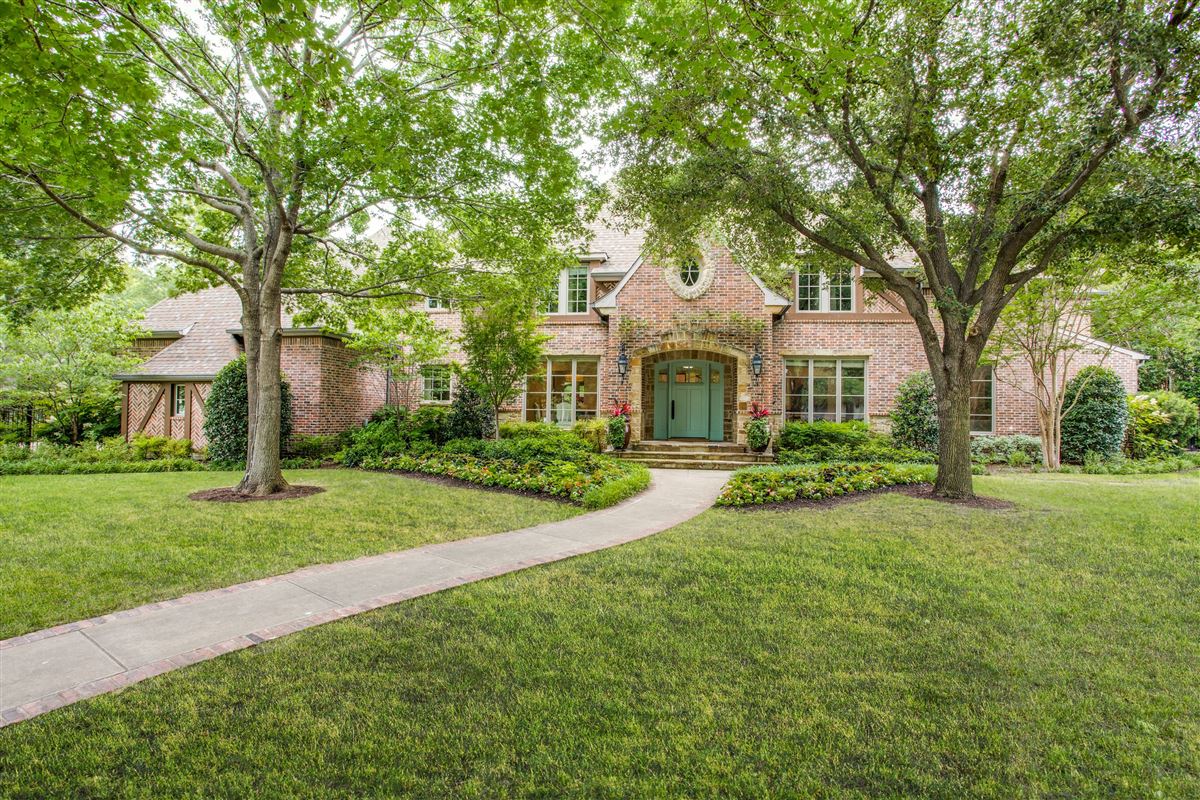 BEAUTIFUL SECLUDED HOME IN MAYFLOWER ESTATES Texas Luxury Homes Mansions For Sale Luxury
