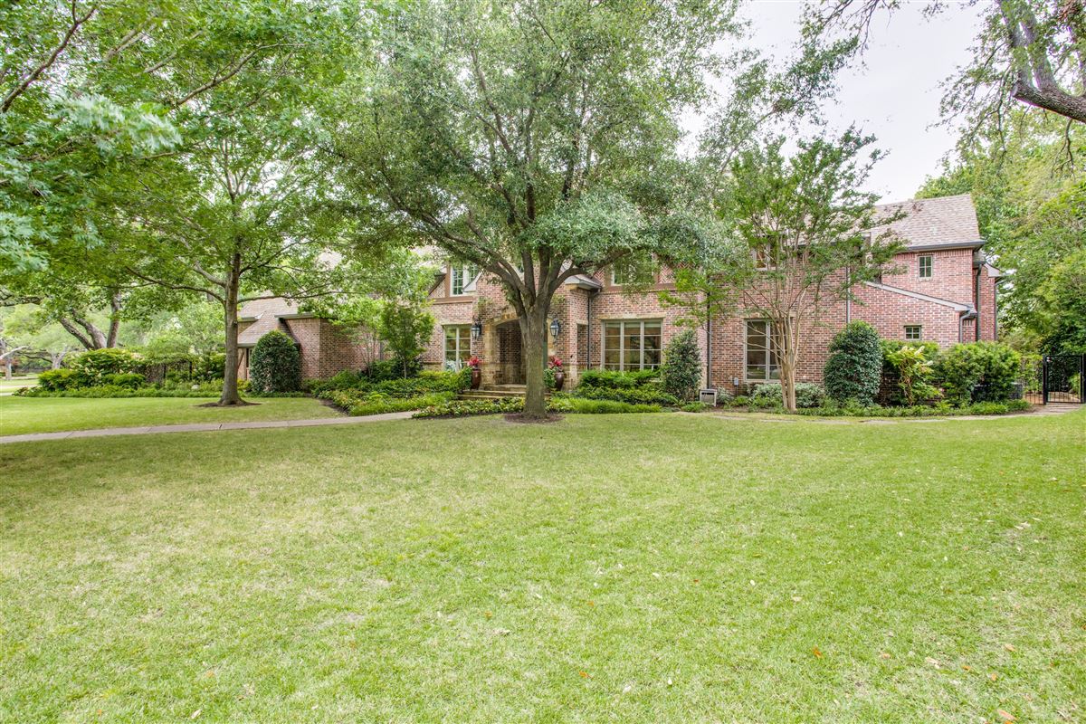 BEAUTIFUL SECLUDED HOME IN MAYFLOWER ESTATES Texas Luxury Homes Mansions For Sale Luxury