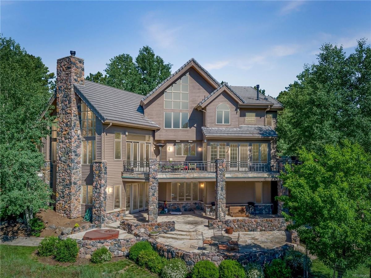 PRISTINE DESIGNER HOME IN COLORADO FOOTHILLS Colorado Luxury Homes