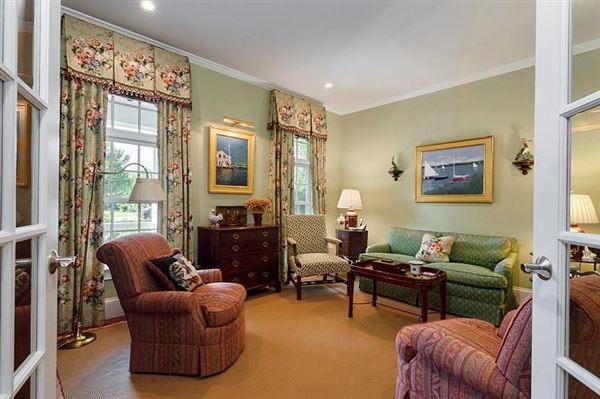 Winnapaug Cottages Rhode Island Luxury Homes Mansions For Sale