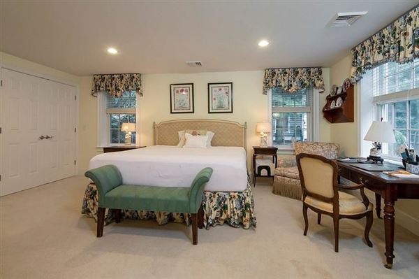 Winnapaug Cottages Rhode Island Luxury Homes Mansions For Sale