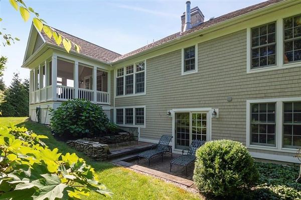 Winnapaug Cottages Rhode Island Luxury Homes Mansions For Sale
