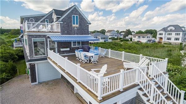 Misquamicut Waterfront Beach Home Rhode Island Luxury Homes Mansions For Sale Luxury Portfolio