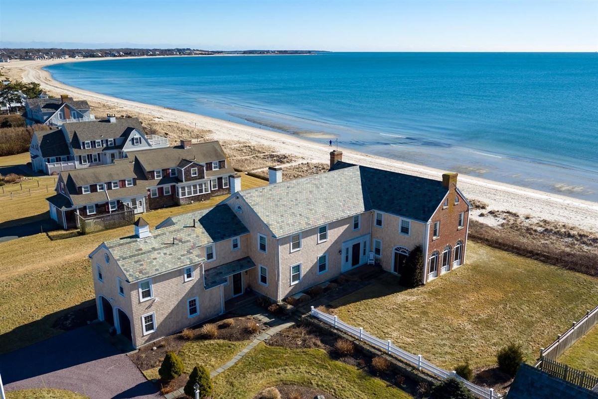 STATELY BEACH RETREAT IN MASSACHUSETTS Massachusetts Luxury Homes