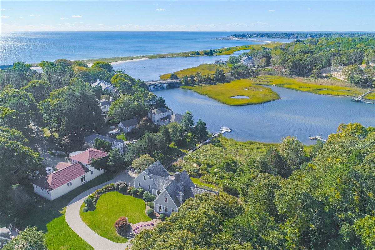 STUNNING WATERFRONT HOME IN CENTERVILLE Massachusetts Luxury Homes