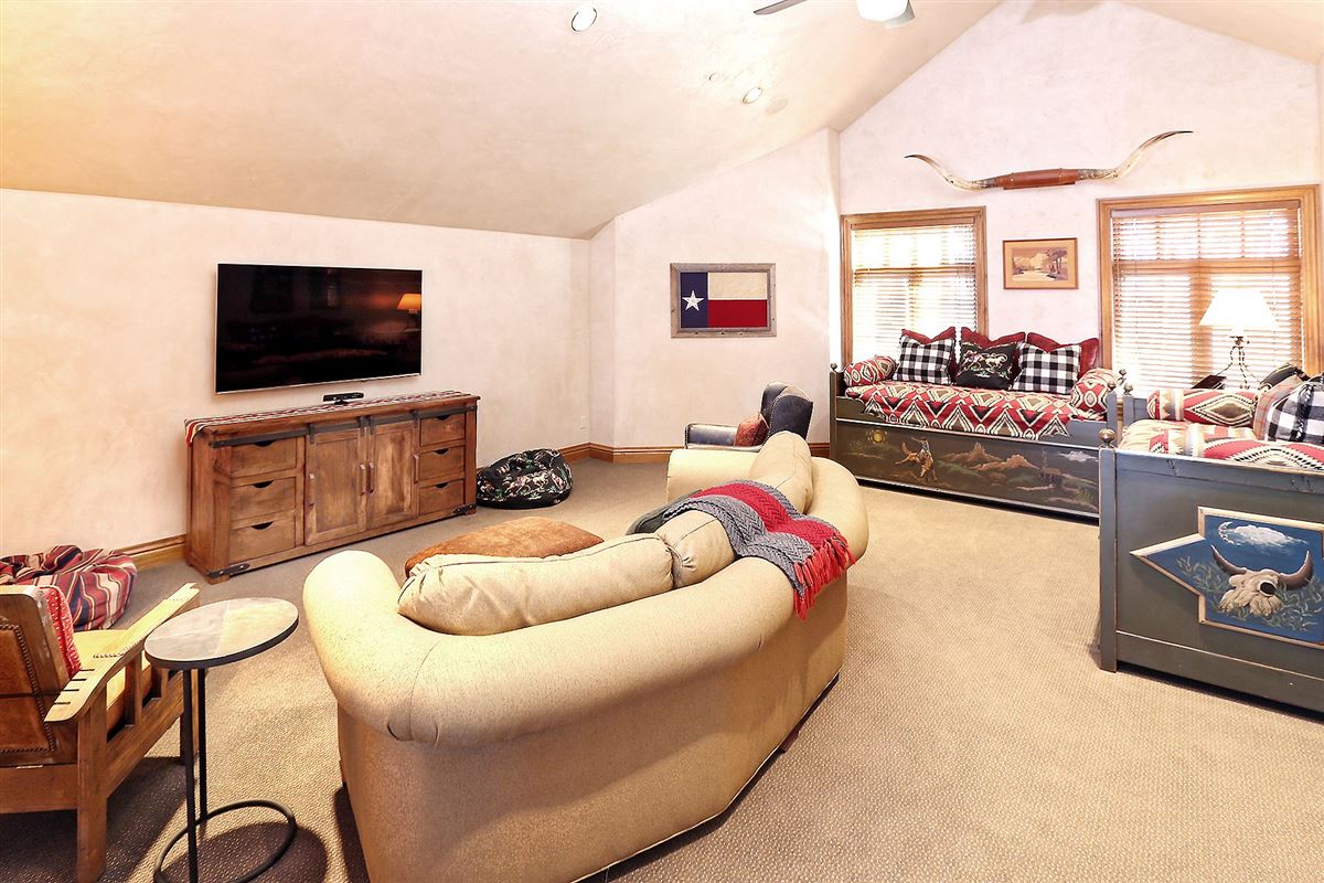 EXTRAORDINARY BACHELOR GULCH LUXURY HOME Colorado Luxury Homes